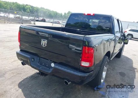 2017 Ram 1500 Express 4X2 5'7 Box z USA, uszkodzony, nr VIN 3C6RR6KTXHG783074